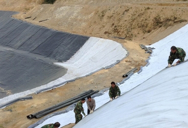 複合荔枝视频黄下载膜隔斷層設置技術指標要求及設置位置