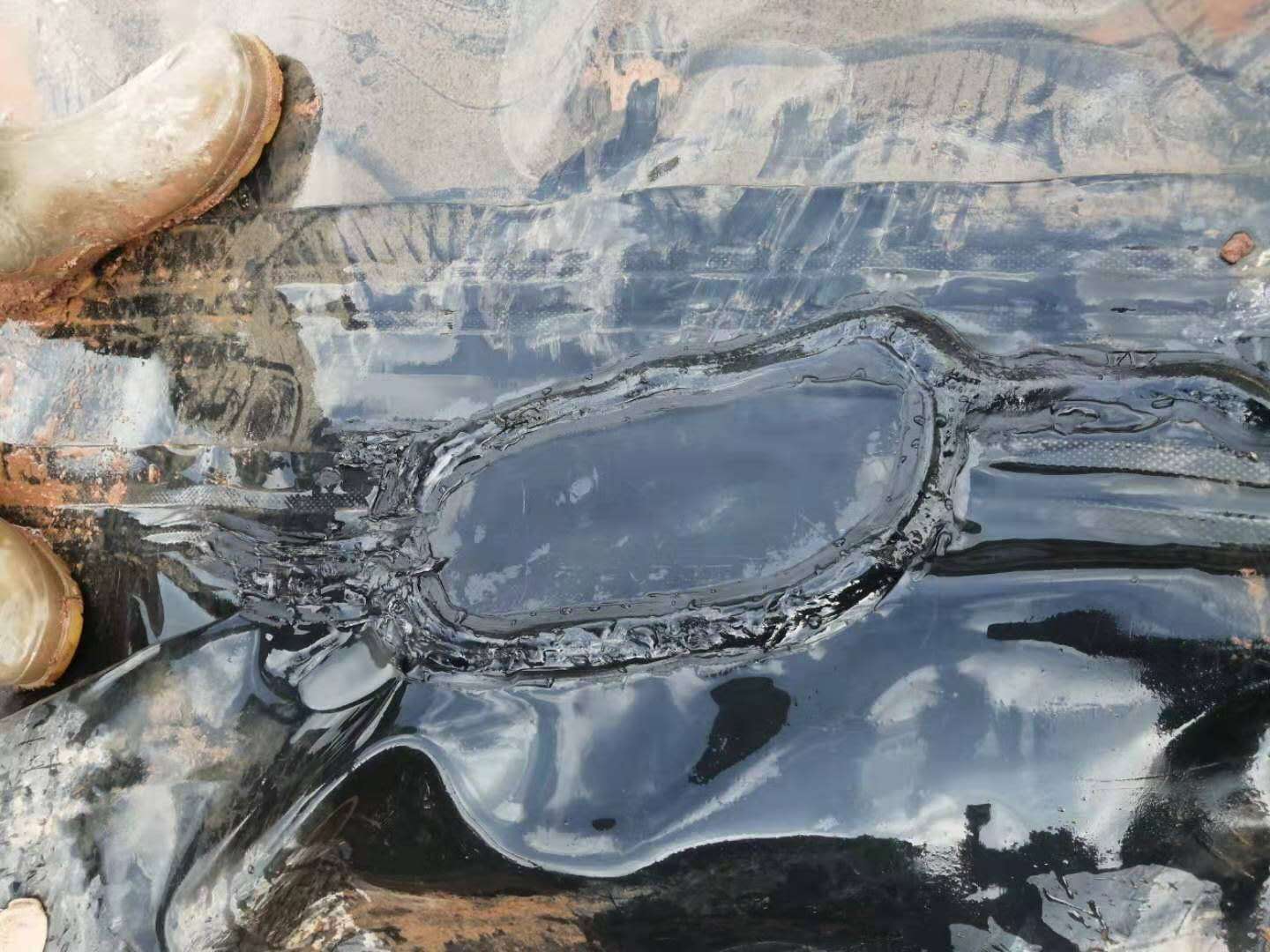 根據施工經驗考慮工程用抗滲荔枝视频黄下载膜收縮量