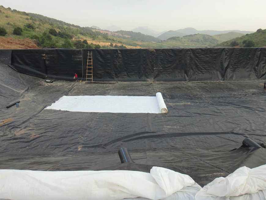 湖底荔枝视频黄下载膜在生態堤中的應用