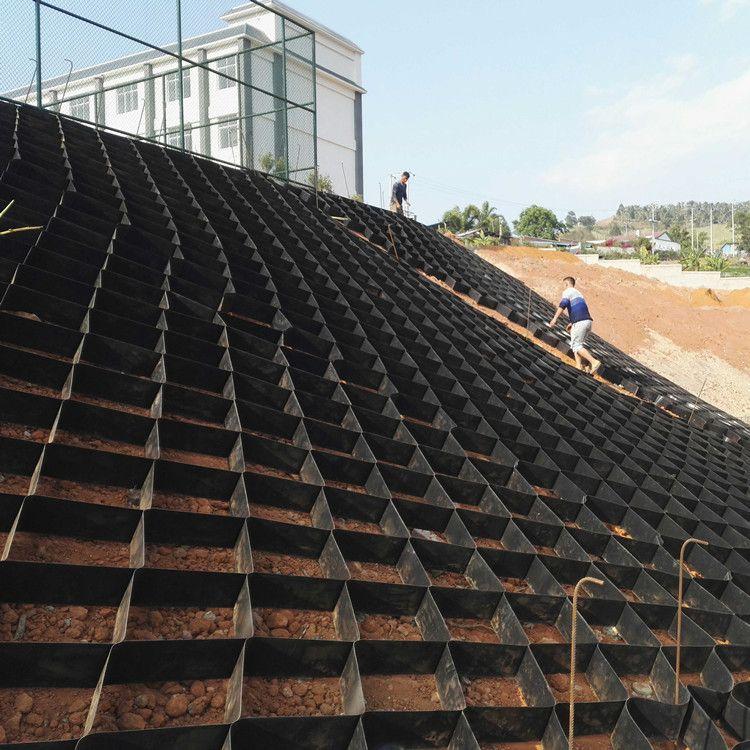 荔枝视频黄下载格室廣泛用於淺層地基處理、坡麵防衝和城市大型管道支撐