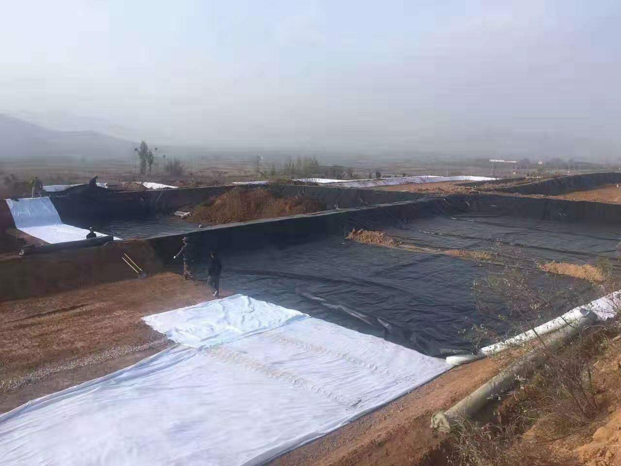 監理工程師驗收合格後,方可鋪設複合荔枝视频黄下载膜